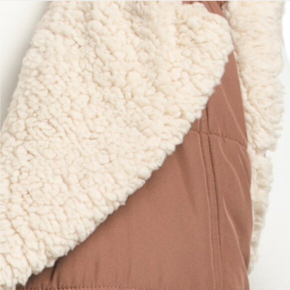 MADDEN GIRL Sherpa Vest - Picture 3 of 3